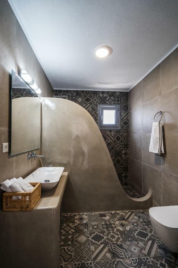 Komis Mansion Exámbela Kültér fotó